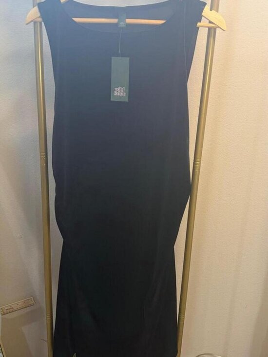Dresses & Skirts - Velvet Mini Sheath Dress